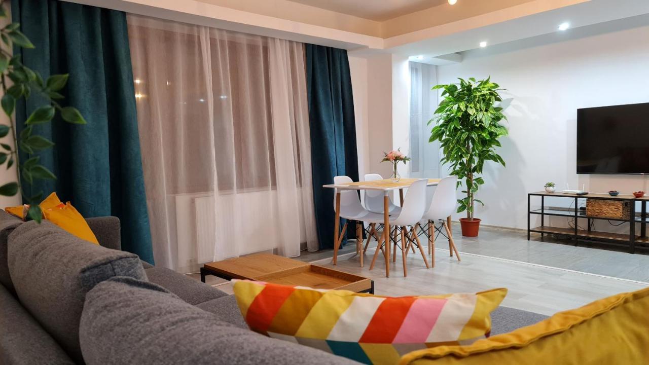 Zander Home Apartment Buşteni Eksteriør bilde